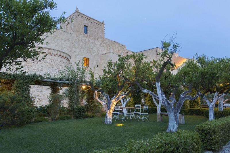 Masseria Le Mandorle Hotel Ugento Exterior photo