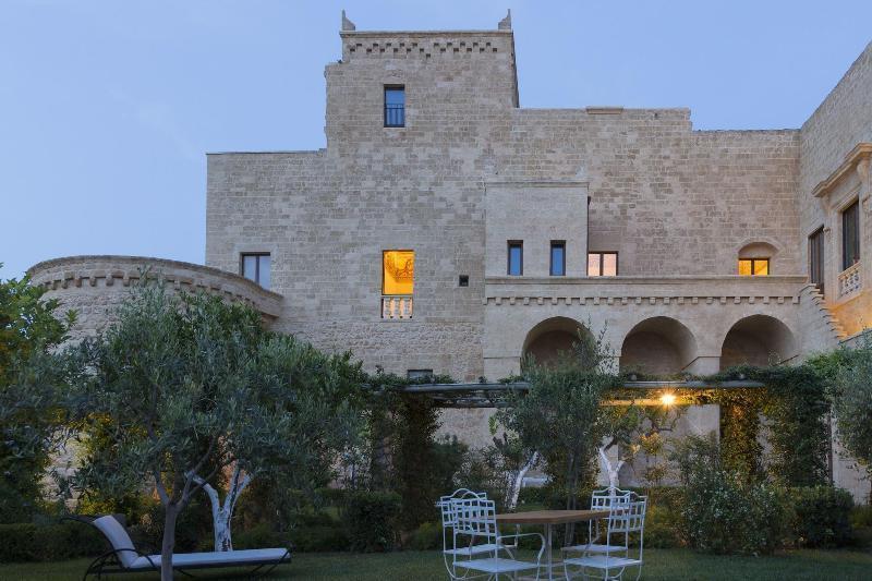 Masseria Le Mandorle Hotel Ugento Exterior photo