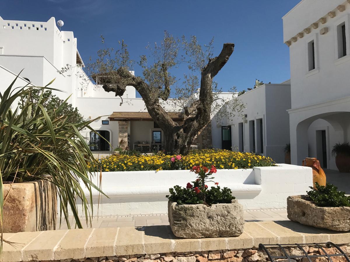 Masseria Le Mandorle Hotel Ugento Exterior photo